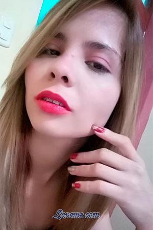 193601 - Astrid Age: 23 - Peru