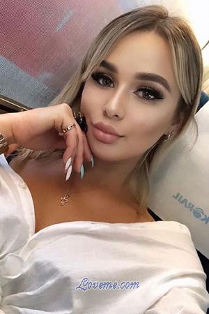 197918 - Nina Age: 25 - Russia