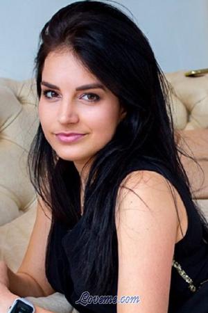199030 - Elena Age: 26 - Ukraine
