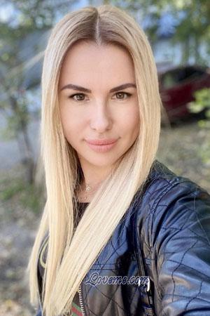 208682 - Liubov Age: 37 - Ukraine