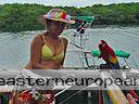 cartagena-women-boat-1104-10