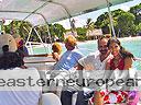 cartagena-women-boat-1104-14